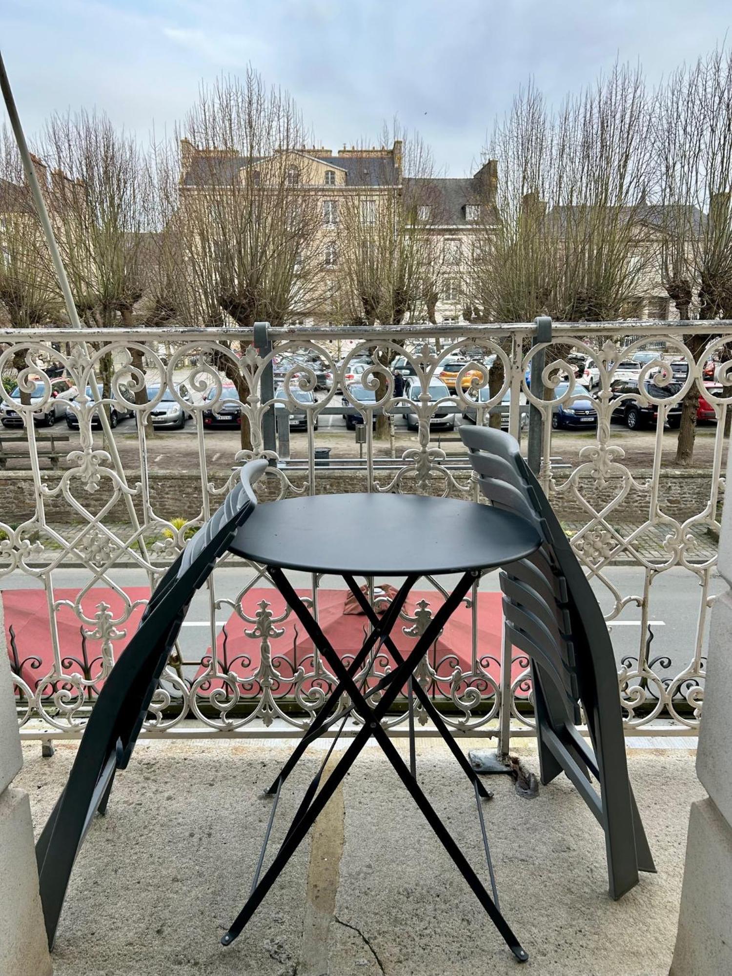 Cit'Hotel Le Challonge Dinan Esterno foto