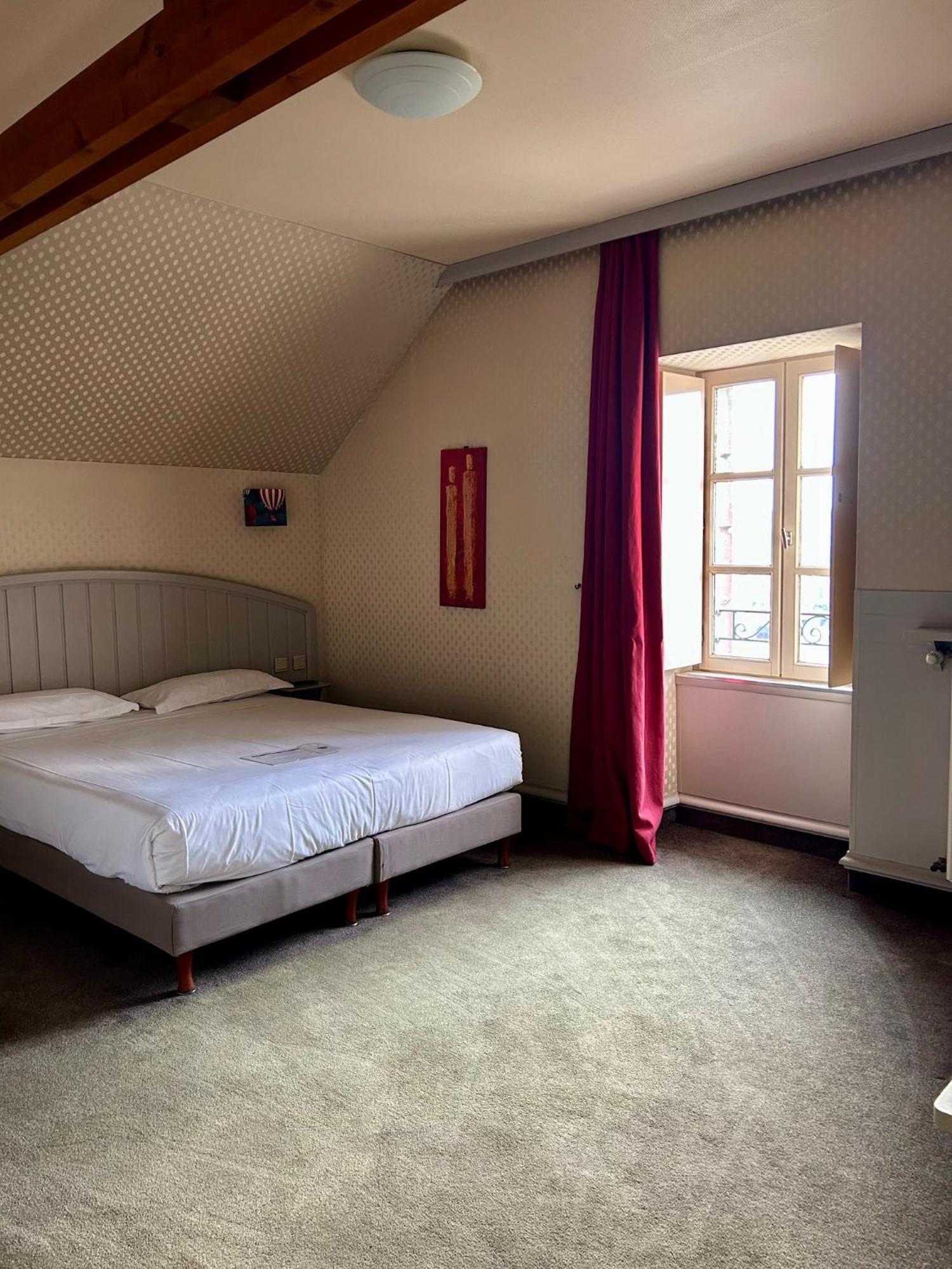 Cit'Hotel Le Challonge Dinan Esterno foto