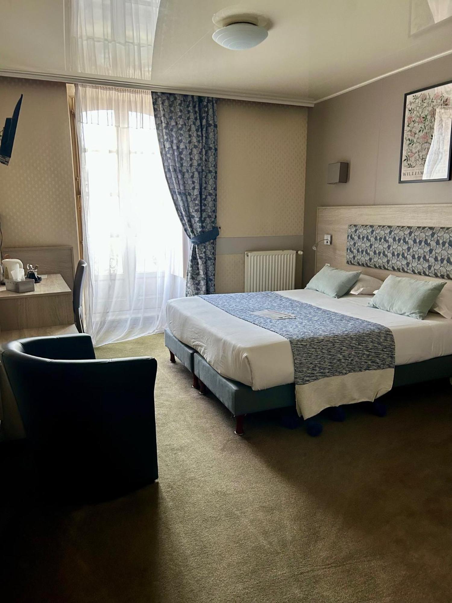 Cit'Hotel Le Challonge Dinan Esterno foto