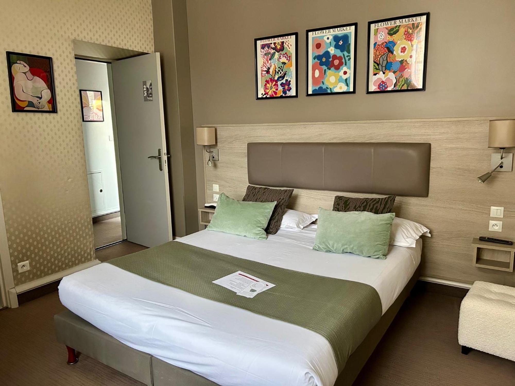 Cit'Hotel Le Challonge Dinan Esterno foto