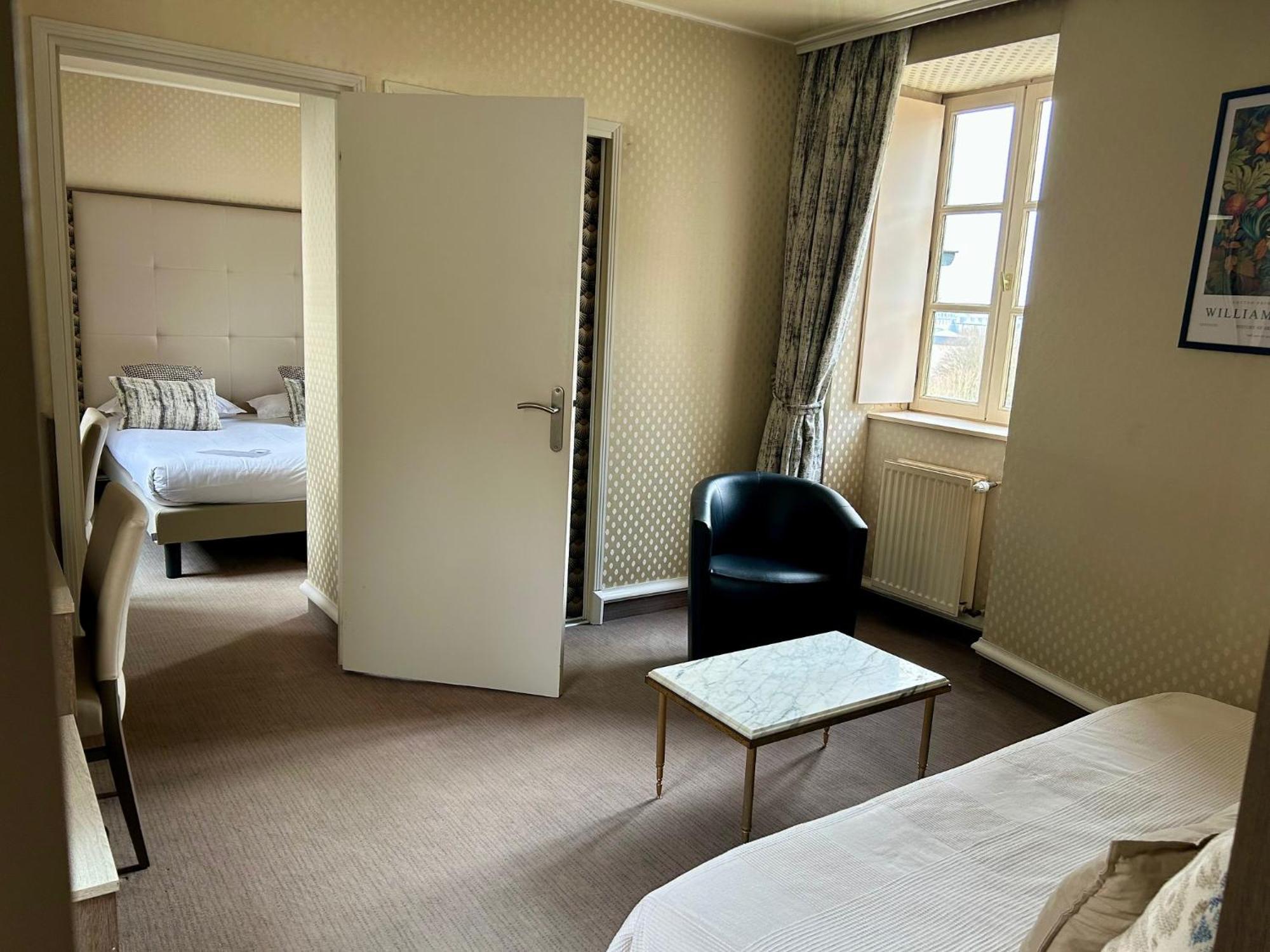 Cit'Hotel Le Challonge Dinan Esterno foto