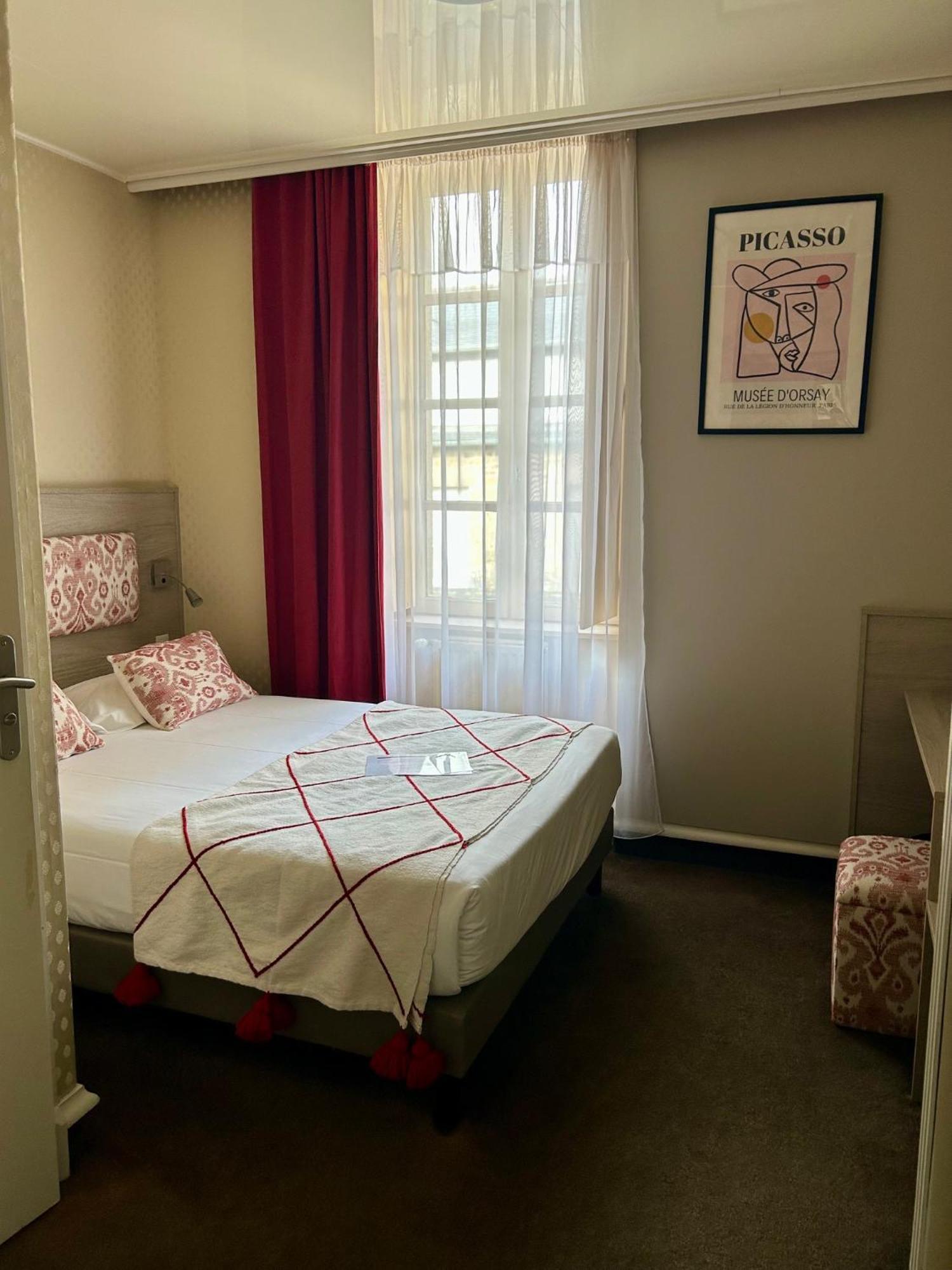 Cit'Hotel Le Challonge Dinan Esterno foto